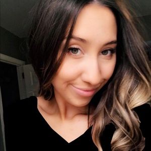 Meet your Posher, Nadia